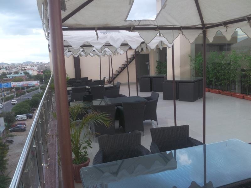Hotel Savi Regency Hotel in Jaipur