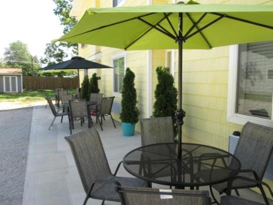 Ahoy Inn Guesthouse Inn in South Bass Island