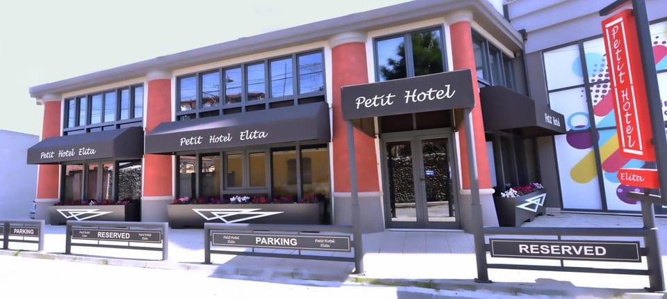 Petit Hotel Elita Hotel in Montenegro