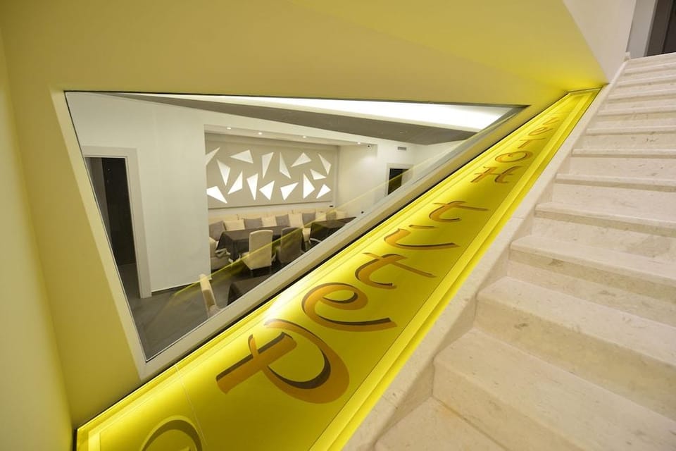 Petit Hotel Elita Hotel in Montenegro