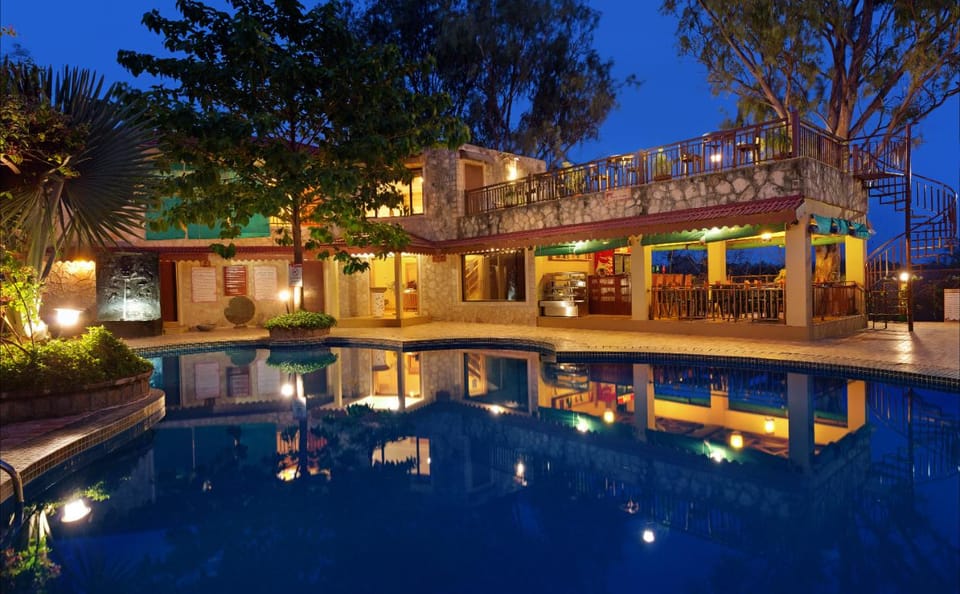 Swimming pool