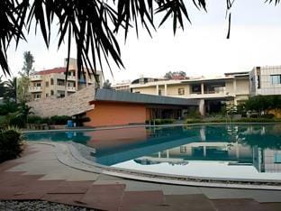 Gardeenia Comfortes Suites Hotel in Bengaluru