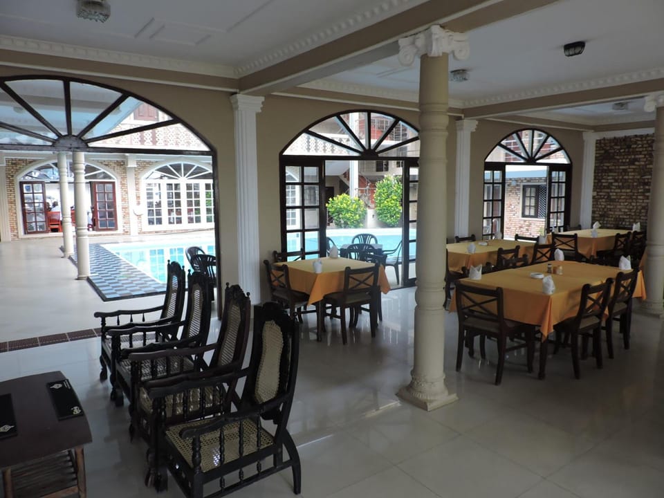 Oasis Beach Resort Hotel in Negombo
