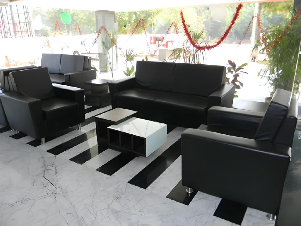Hotel Planet Landmark Hotel in Ahmedabad
