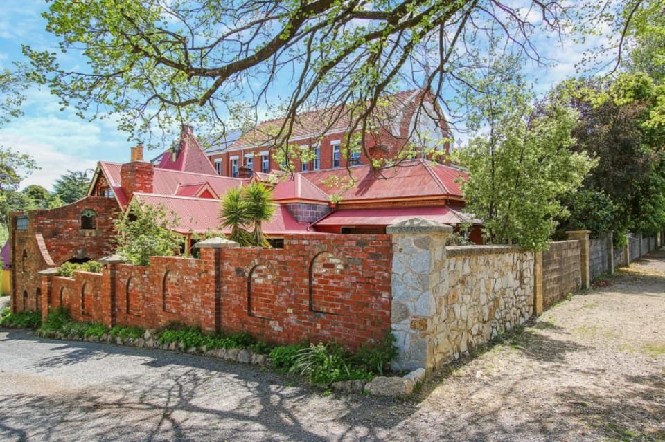 The Old Priory Hotel Hotel in Beechworth