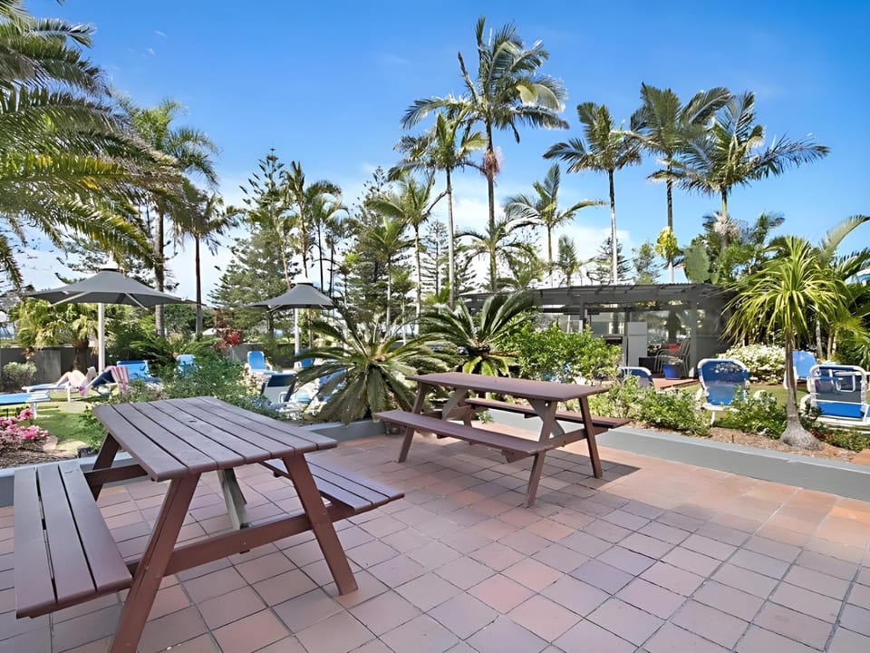 Sandpiper Apartments Apartment hotel in Gold Coast