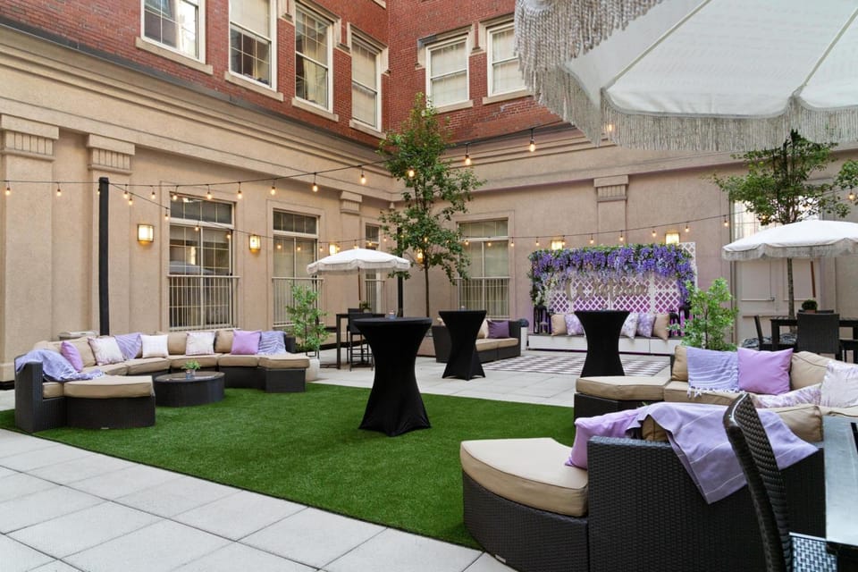 DoubleTree by Hilton Boston-Downtown Hotel in South Boston