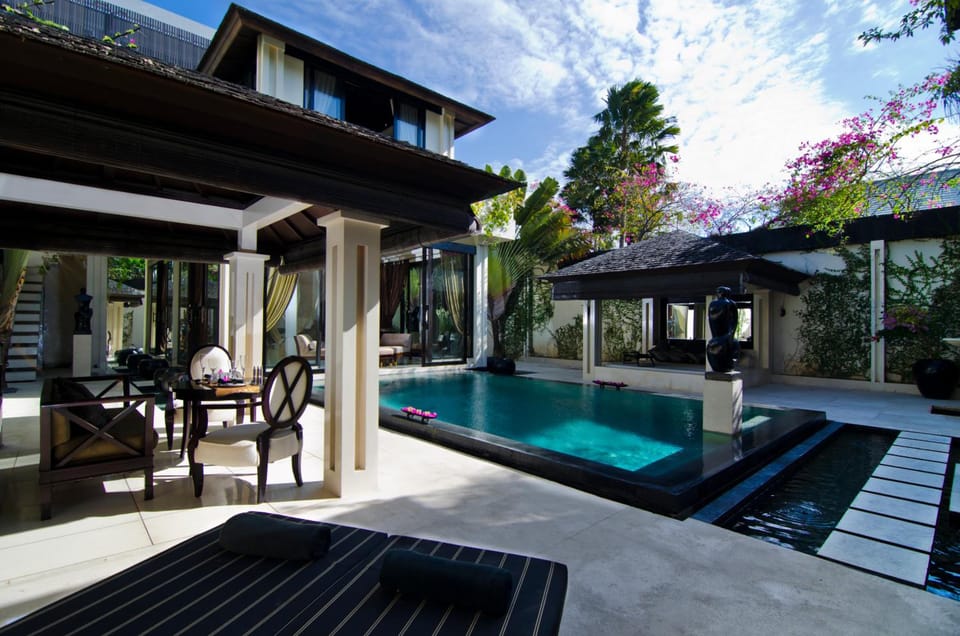 Villa One Seminyak Hotel in Kuta