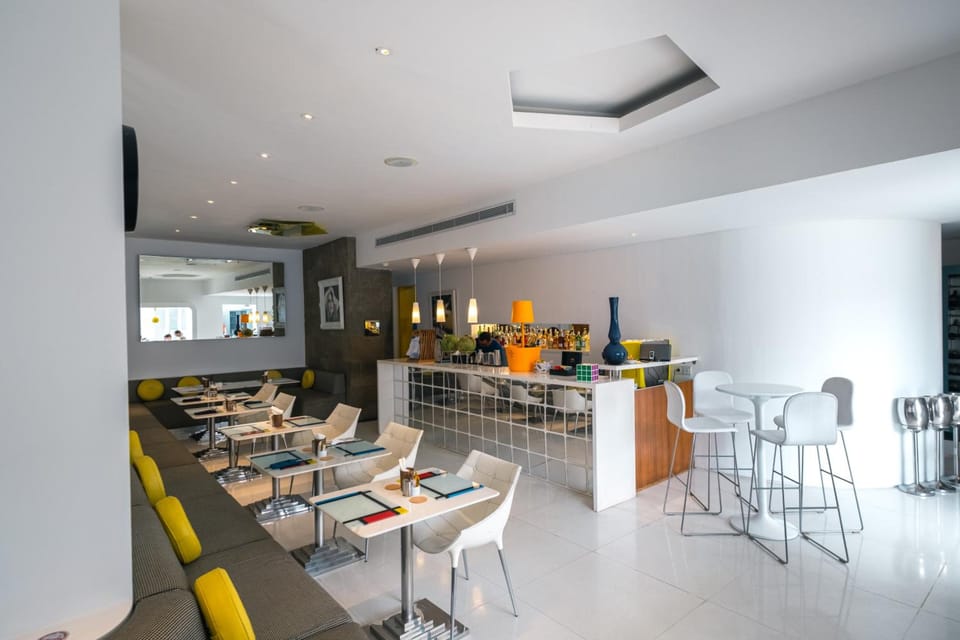 Bar/lounge
