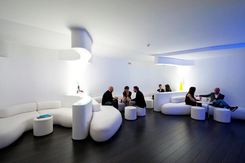 Bar/lounge