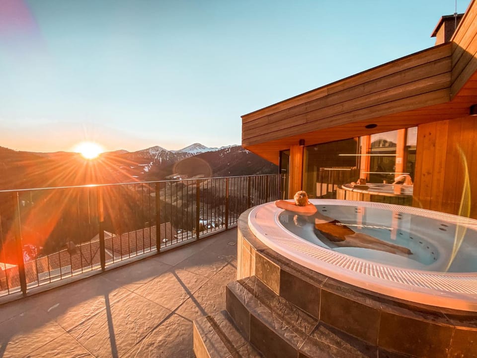 Hot tub