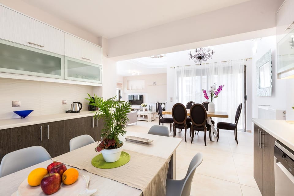 Peris Villa Hotel in Crete