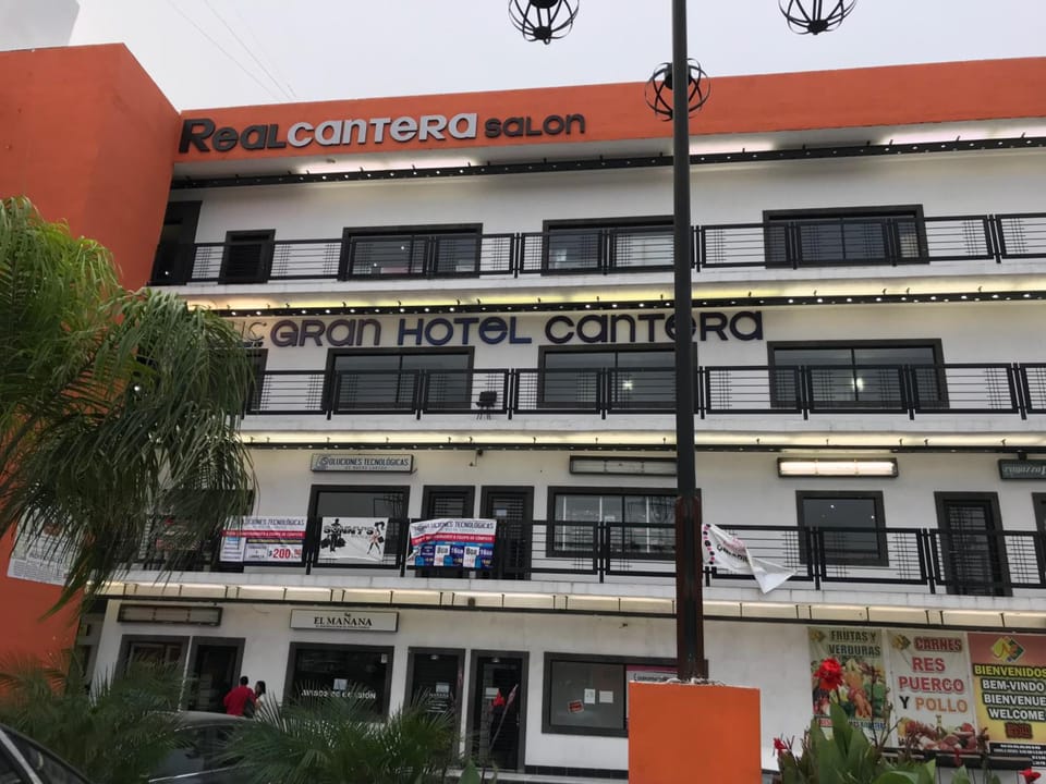Gran Hotel Cantera La plaza Hotel in Laredo