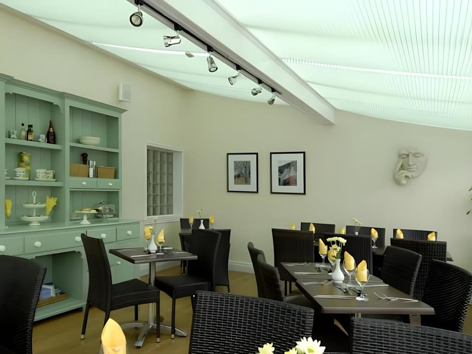 Gwesty'r Emlyn Hotel Hotel in Wales