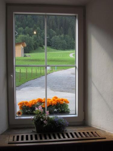 Gasthof Sonne Haselgehr Inn in Tyrol