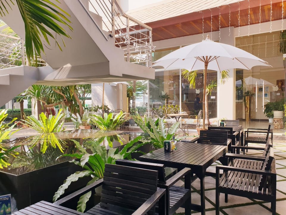 Green Hotel & Resort Hotel in Laos
