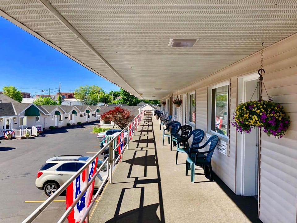 Lockview Motel Hotel in Sault Ste Marie