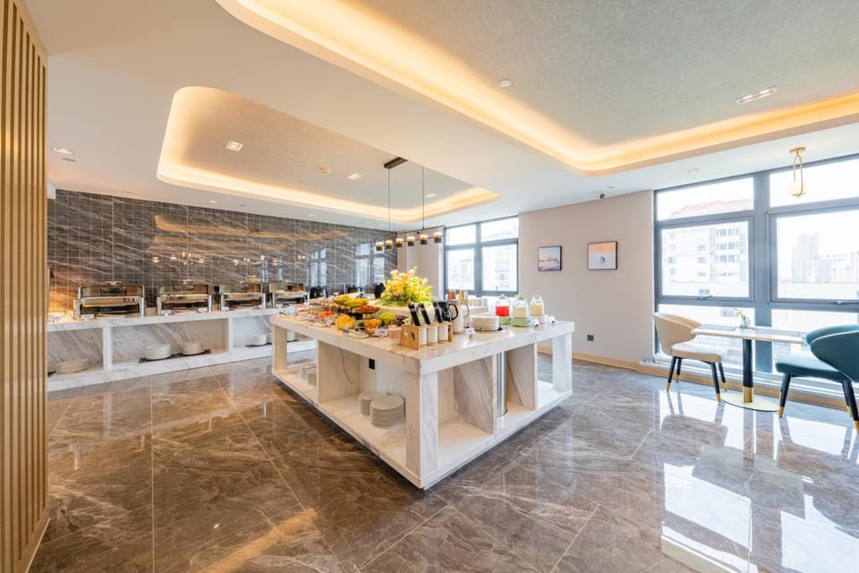 Atour Hotel Wuxi Huishan Wanda Plaza Hotel in Suzhou