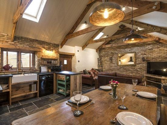 Lavender - Luxurious Barn Conversion Hotel in Wales