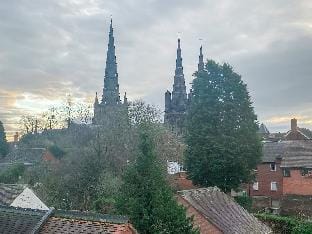 4c Gaia Lane Hotel in Lichfield
