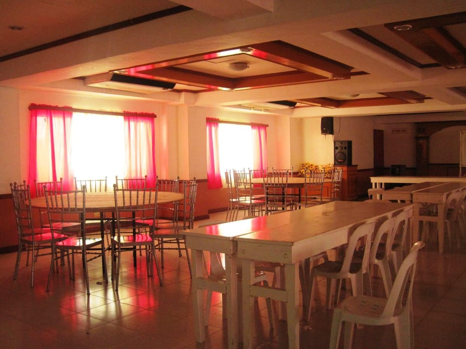 Magayon Hotel Hotel in Bicol