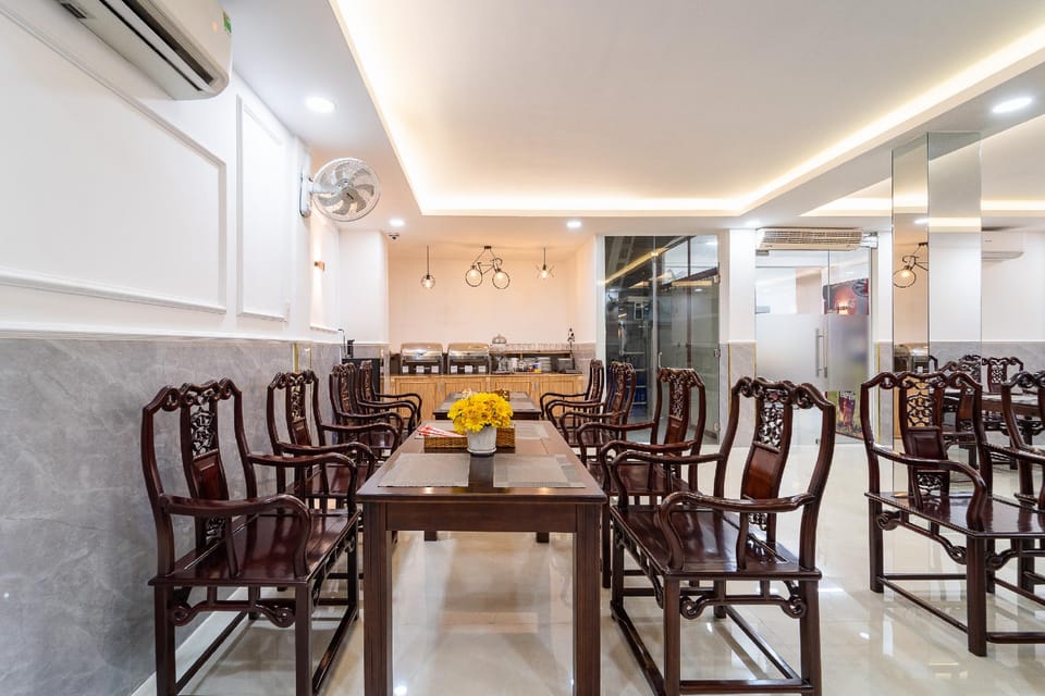 Hung Huong Hotel Hotel in Ho Chi Minh City