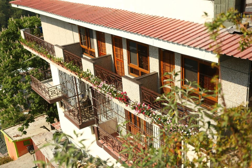 Hotel Devlok Primal Mussoorie Hotel in Uttarakhand
