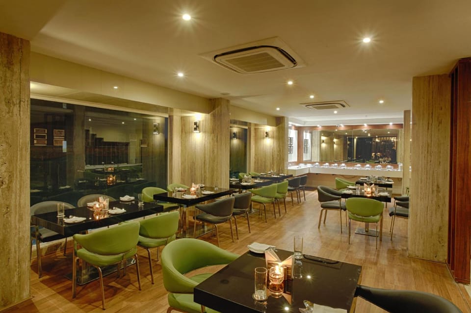 Hotel Arif Castles Hotel in Lucknow