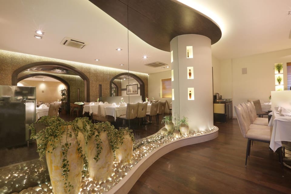 Abbott Hotel Hotel in Maharashtra