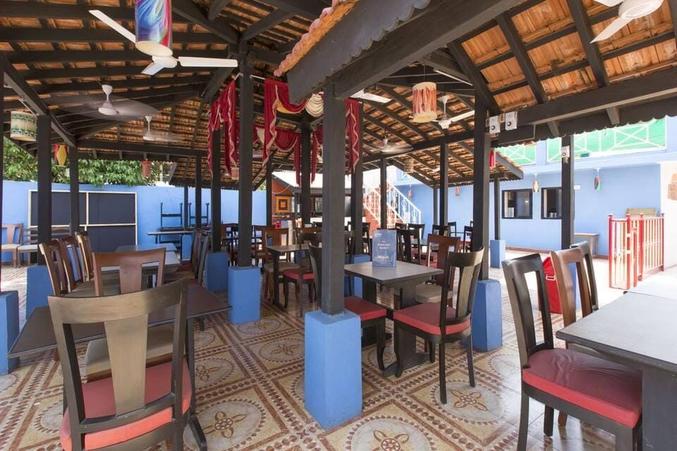 Sunset Beach Resort Resort in Candolim