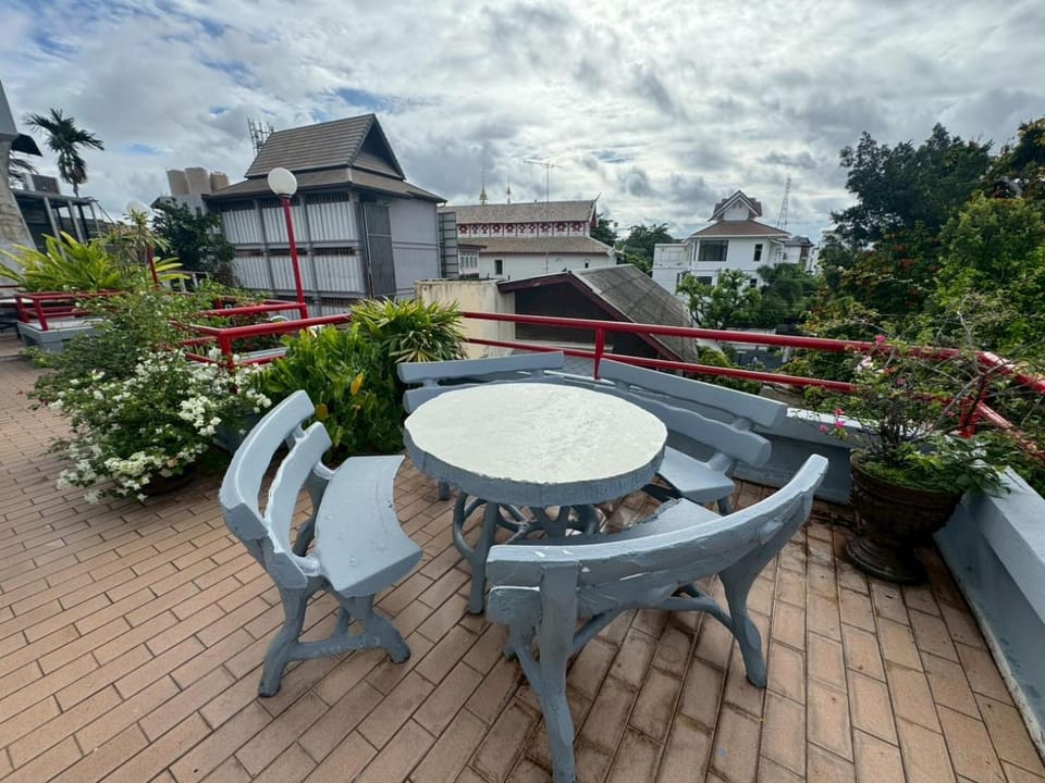Home Place Hotel Hotel in Chiang Mai