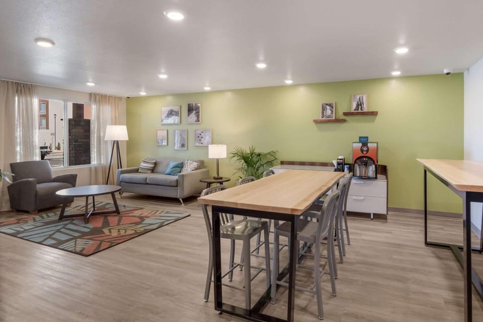 WoodSpring Suites Colorado Springs North - Air Force Academy Hotel in Black Forest
