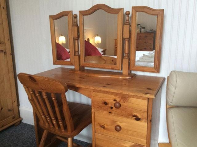 Cavell House Bed and Breakfast Hotel in Wales