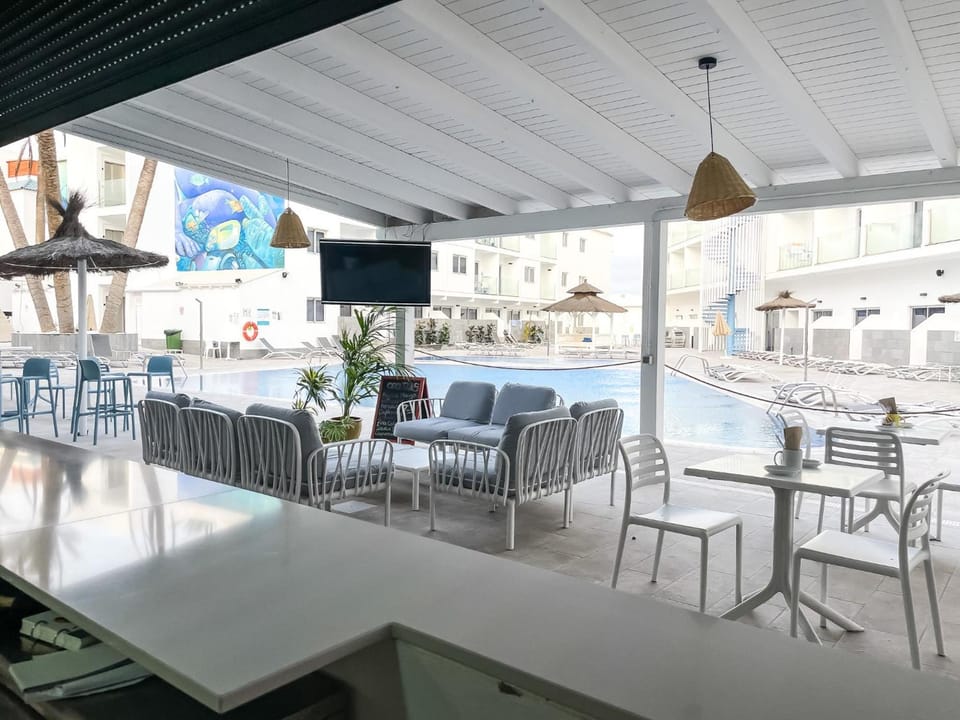 Surfing Colors Apartamentos Apartment hotel in Corralejo
