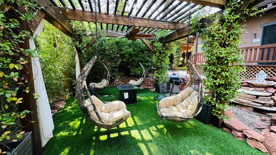 Lantern Light Inn - Romantic Getaway Inn in Sedona