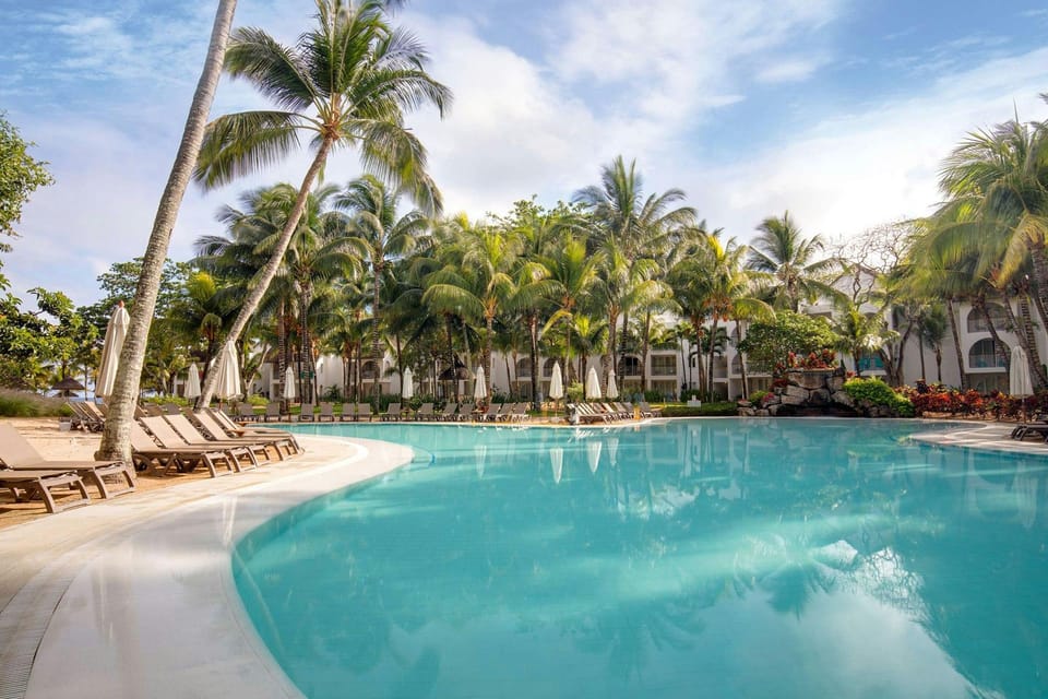 Canonnier Beachcomber Golf Resort & Spa Resort in Grand Baie