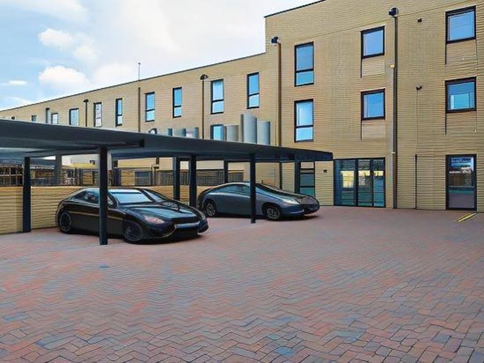 Tailored Stays - De Havilland House Hotel in Cambridge