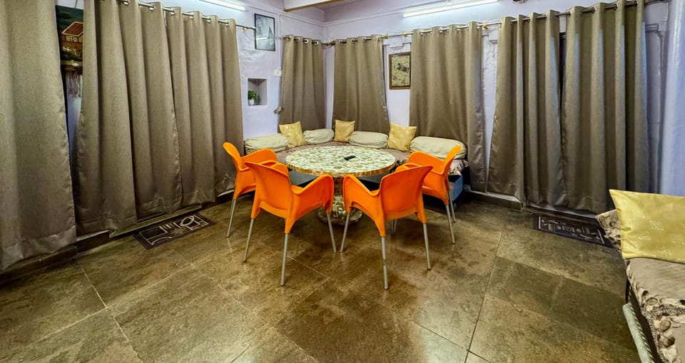 Golden Lodge Lodge in Varanasi
