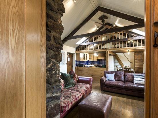 Foxglove - Luxurious Barn Conversion Hotel in Wales