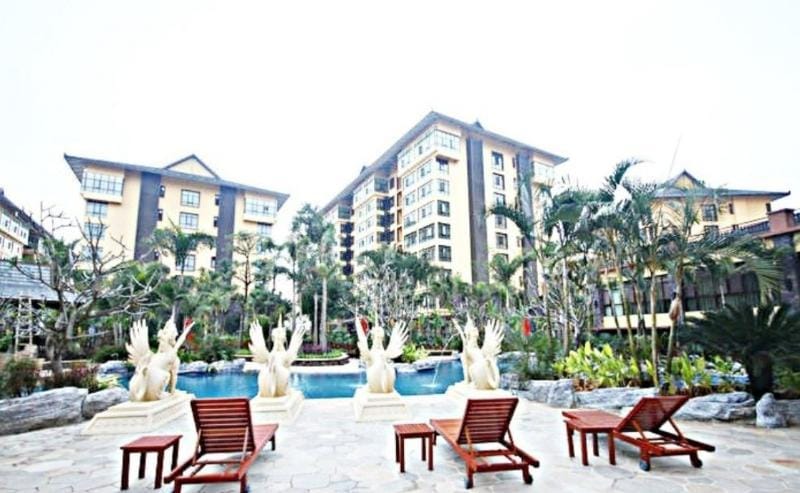 Xishuangbannna Ramada Plaza Hotel in Laos