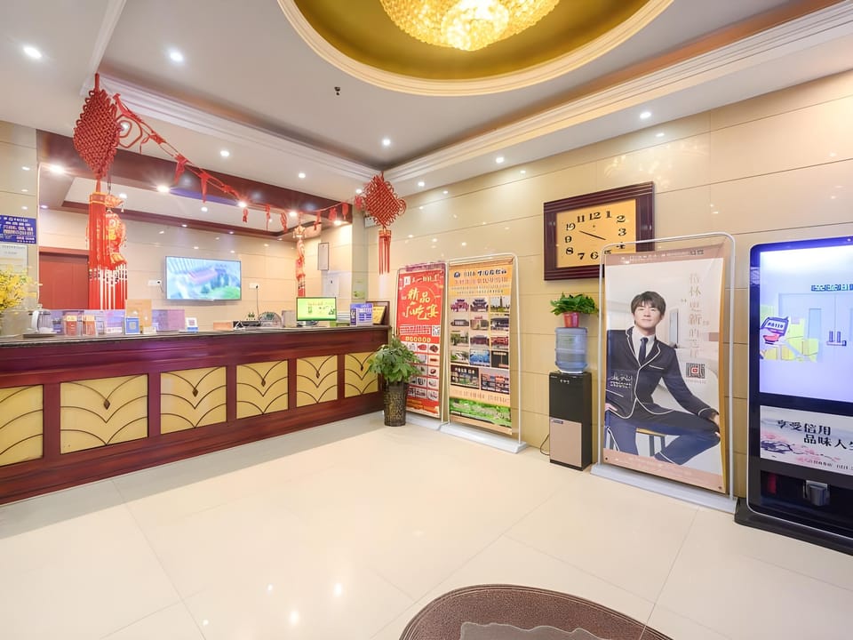 Green Tree Inn Kaifeng Gulou Square Hotel in China