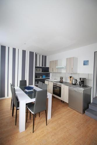 Santorini - Design apartment in the heart of Fere Hotel in Wallonia, Belgium