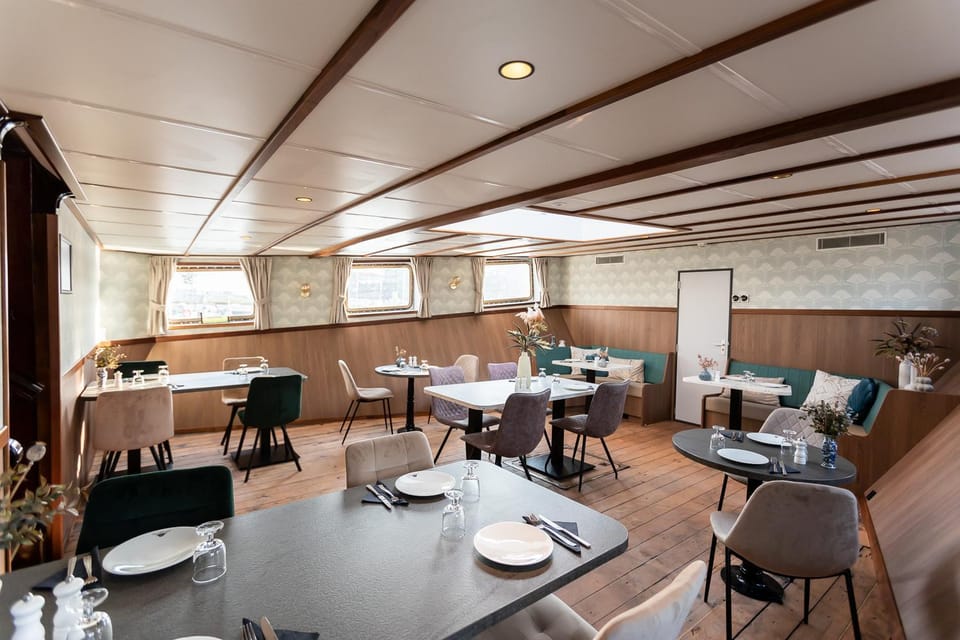 Hotelboot Koningin Emma I Kloeg Collection Hotel in Vlissingen