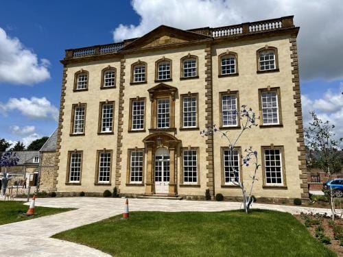Priors Oak - A Cosy Studio with Countryside Views in Dorset Hotel in North Dorset District