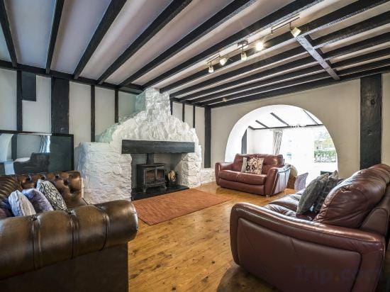 Barn Conversion - Hot Tub - Penally - Tenby Hotel in Saint Florence