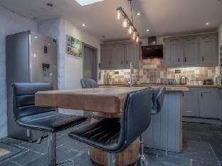 Cambrian Cottage - 3 Bedroom Cottage - Tenby Hotel in Wales