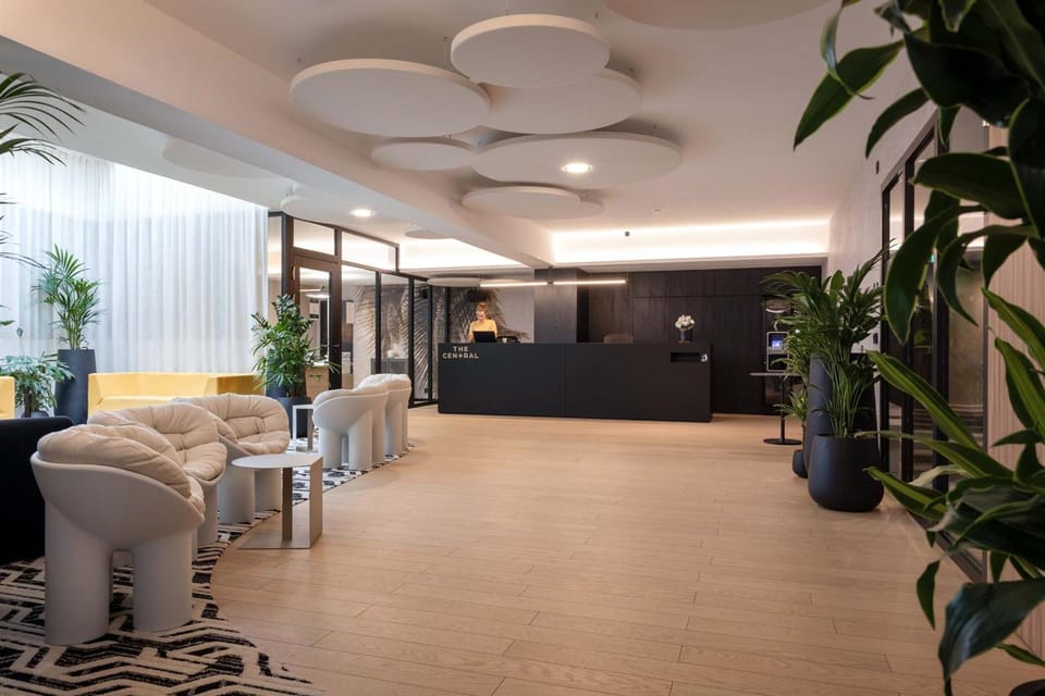 Shared lounge/TV area