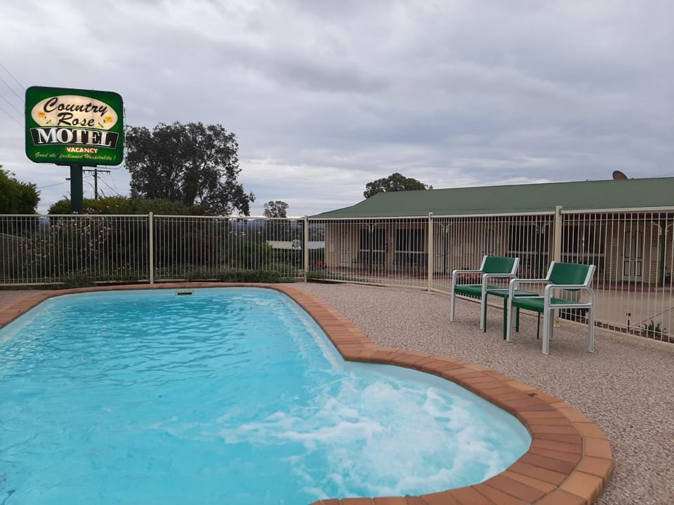 Country Rose Motel Warwick Motel in Warwick