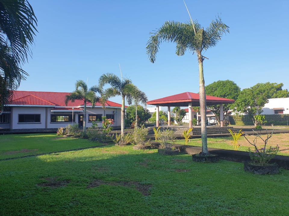 Mayon View Garden Apartelle Sa Bukid Hotel in Bicol