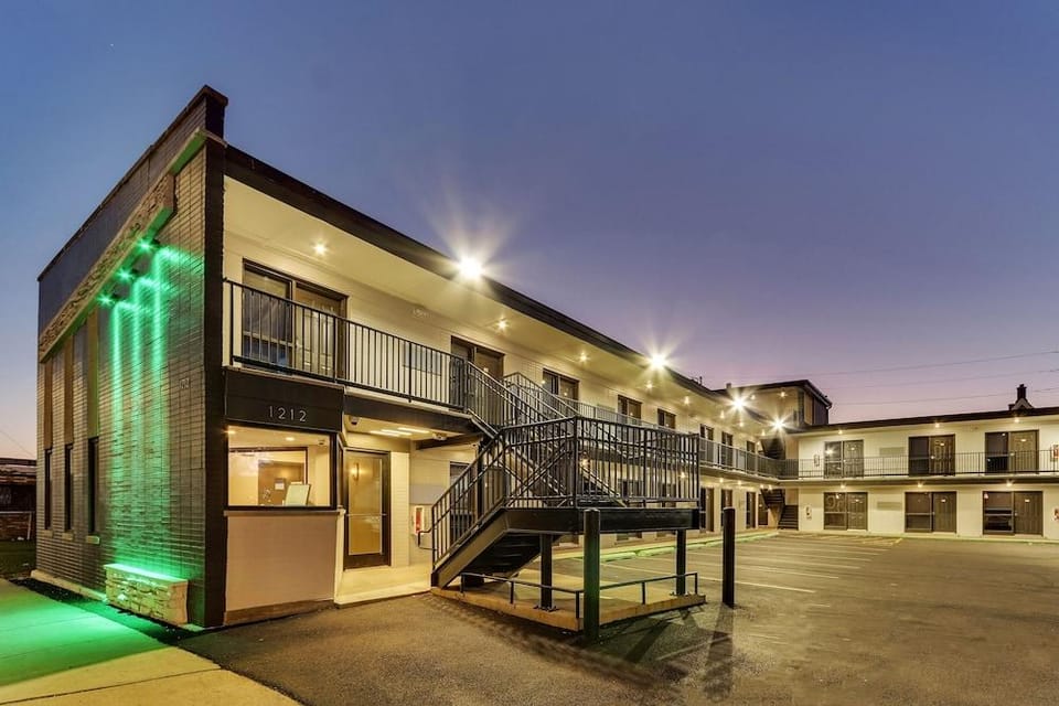 The Shamrock Hotel in Cicero